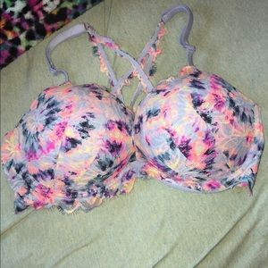 VS Pink "Date Bra"
